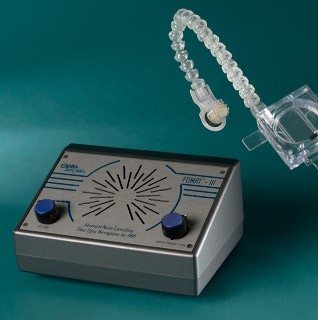 Noise cancelling microphone
